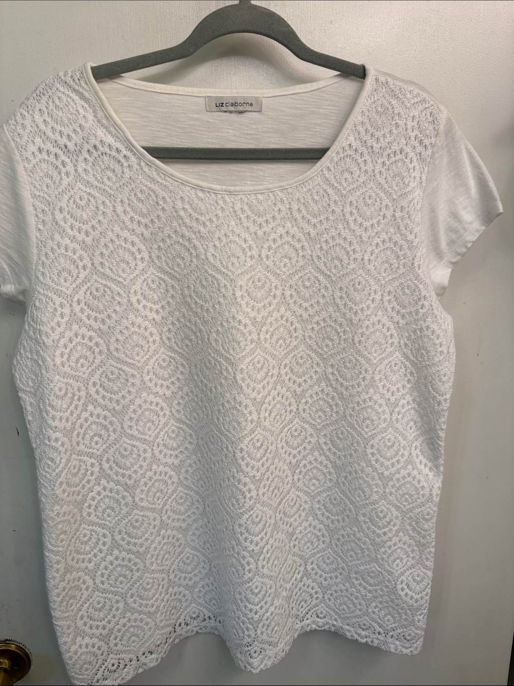 Liz Claiborne White Short Sleeve Lace-Front Tee